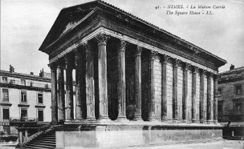 Postcard depicting the Roman Temple at Nîmes, France (Nemausus).  Now known as the Maison Carrée.